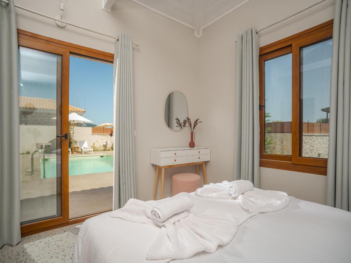 Villa Terra - Laganas Stone Villas Екстер'єр фото